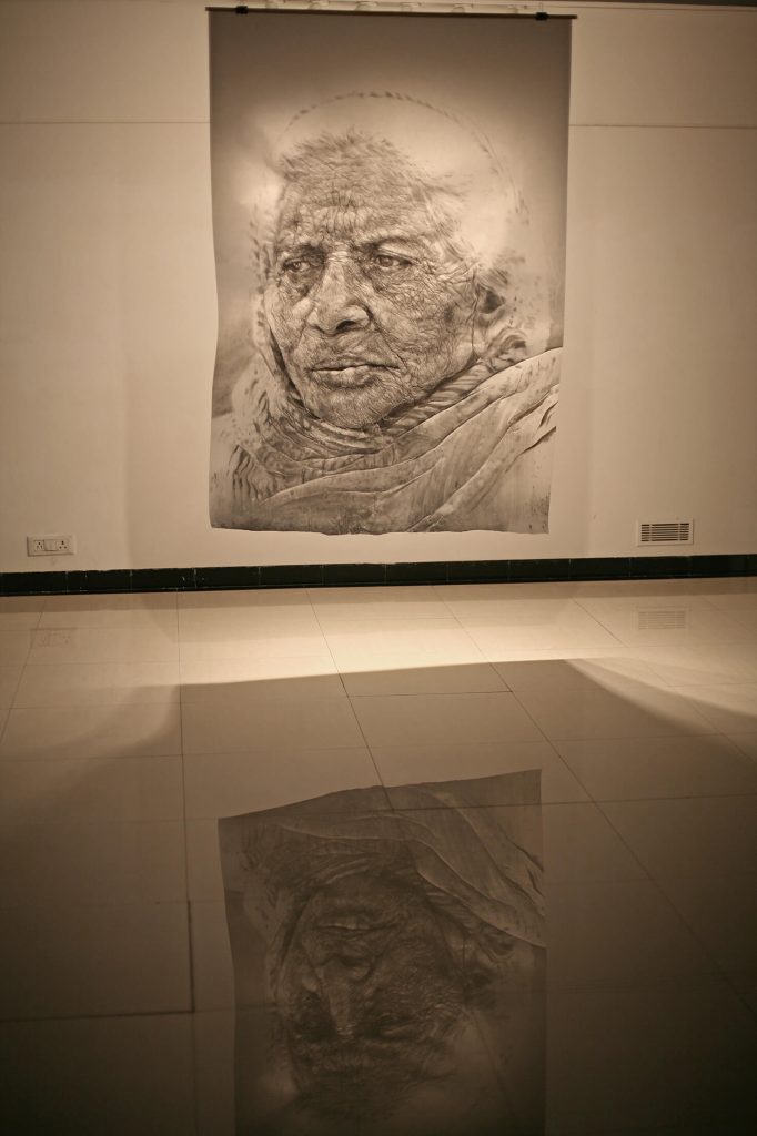 Anónimos. Retratos de Papel. Instituto Cervantes. New Delhi, 2014