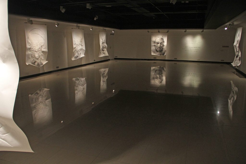 Anónimos. Retratos de Papel. Instituto Cervantes. New Delhi, 2014